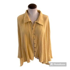 Oli & Hali, M/L, Light Yellow Button down Oversize Blouse.